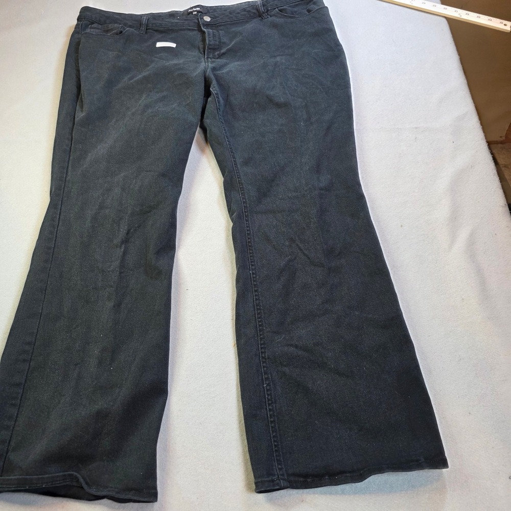 Daisy Fuentes Woman Black Flared Stretch Jeans Plus Size 24W Dusted Black Wash